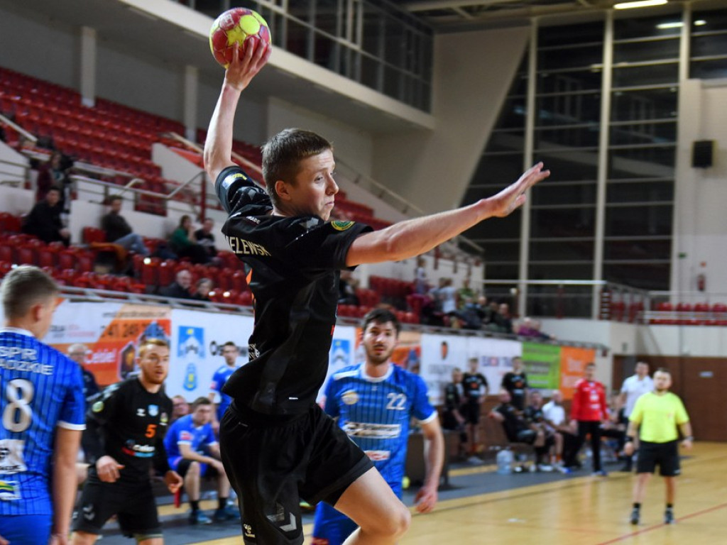 I liga piłki ręcznej mężczyzn. Grupa D. *KSZO Ostrowiec Świętokrzyski - ASPR Zawadzkie 40:28