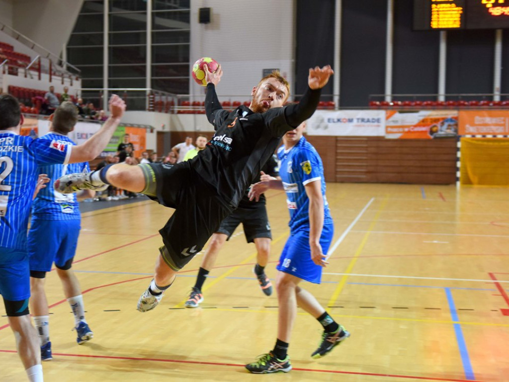 I liga piłki ręcznej mężczyzn. Grupa D. *KSZO Ostrowiec Świętokrzyski - ASPR Zawadzkie 40:28