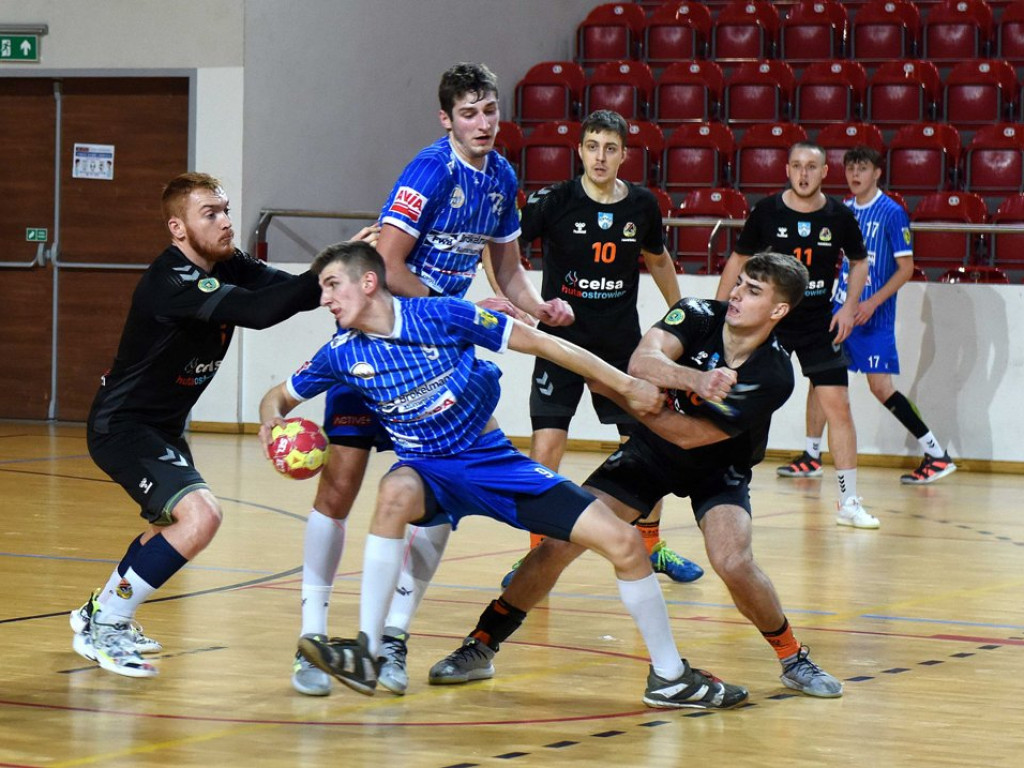 I liga piłki ręcznej mężczyzn. Grupa D. *KSZO Ostrowiec Świętokrzyski - ASPR Zawadzkie 40:28
