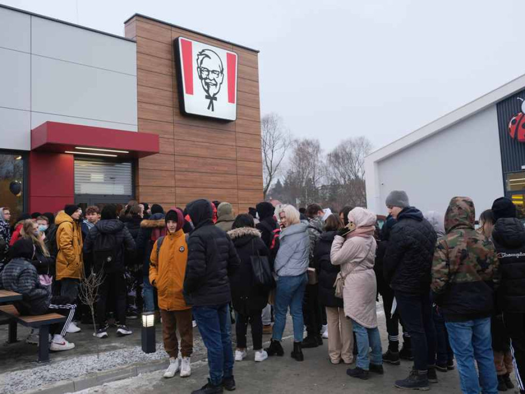 Otwarcie KFC w Ostrowcu Świętokrzyskim (zdjęcia, wideo)