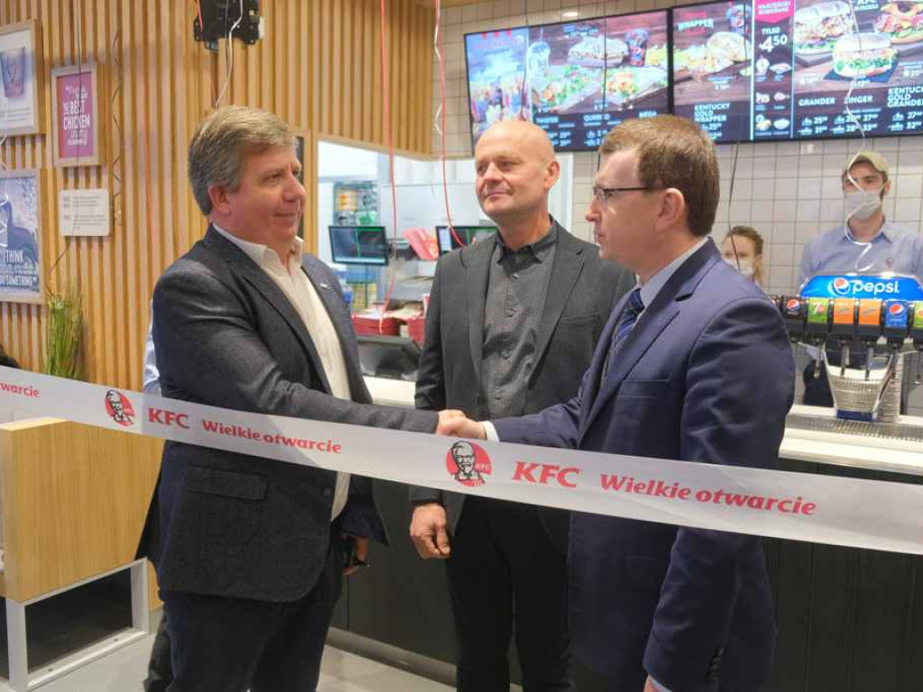 Otwarcie KFC w Ostrowcu Świętokrzyskim (zdjęcia, wideo)