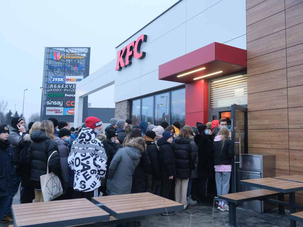 Otwarcie KFC w Ostrowcu Świętokrzyskim (zdjęcia, wideo)