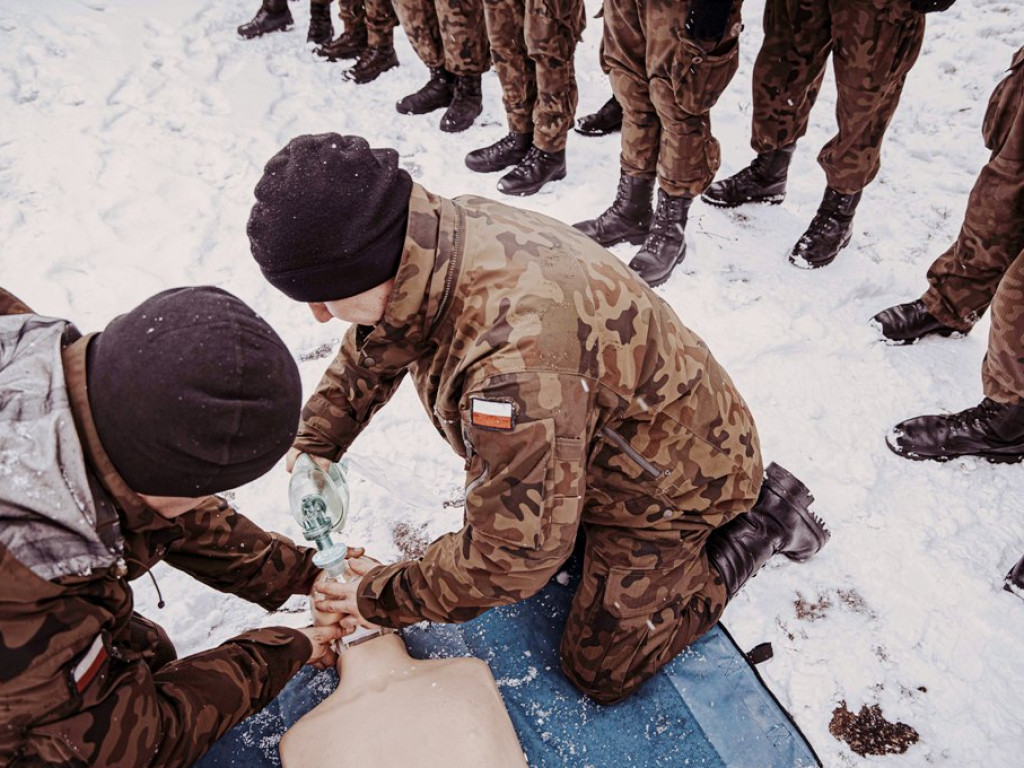 Wykorzystają to doświadczenie na granicy z Białorusią? Terytorialsów szkolenie na lodzie (zdjęcia)