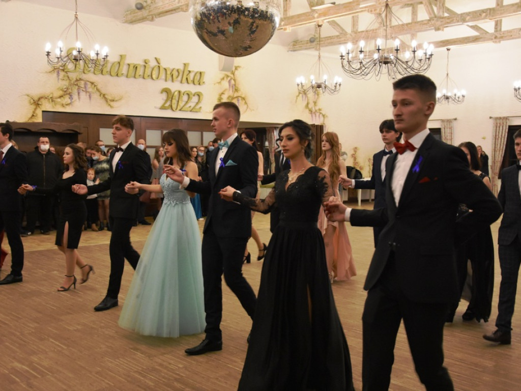 Studniówka w Zespole Szkół Nr 3 w Ostrowcu Świętokrzyskim