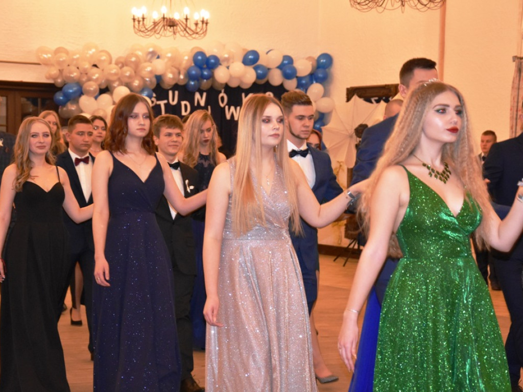 Studniówka w Zespole Szkół Nr 3 w Ostrowcu Świętokrzyskim
