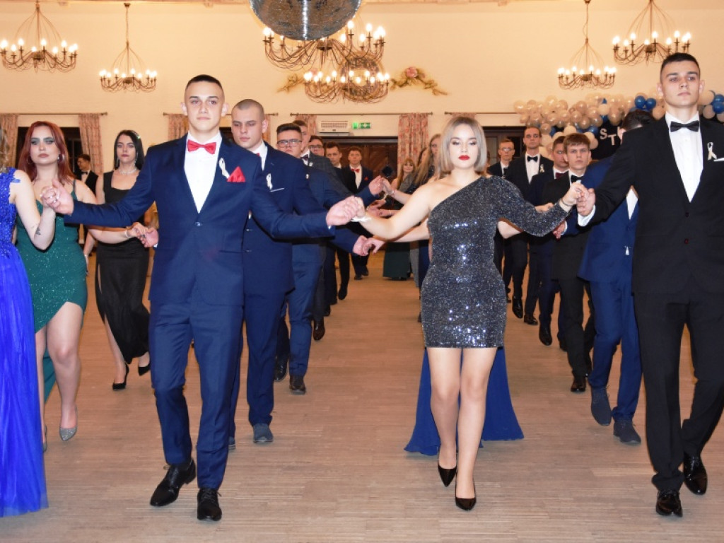 Studniówka w Zespole Szkół Nr 3 w Ostrowcu Świętokrzyskim