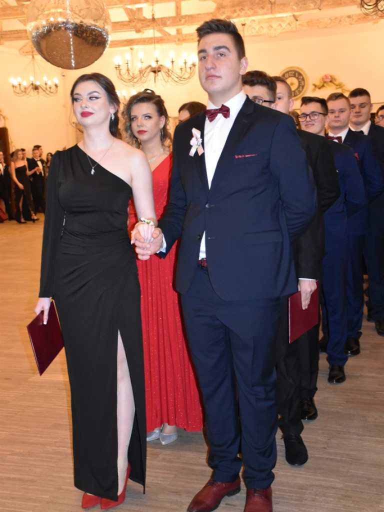 Studniówka w Liceum Ogólnokształcącym Nr I im. Stanisława Staszica w Ostrowcu Świętokrzyskim
