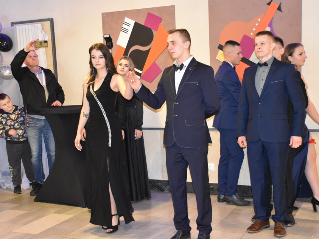 Studniówka w Zespole Szkół Nr 2 w Ostrowcu Świętokrzyskim