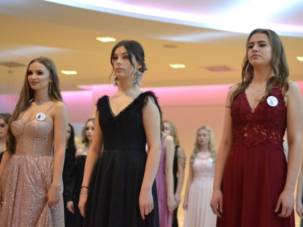 Studniówka w Liceum Ogólnokształcącym im. Bartosza Głowackiego w Opatowie