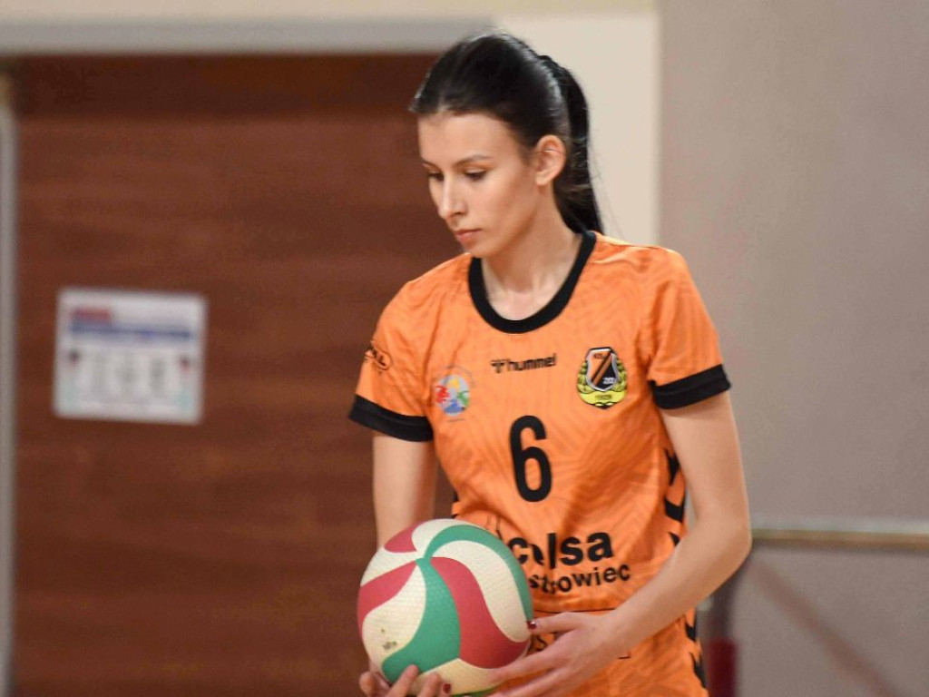 II liga siatkówki kobiet. Grupa IV. *KSZO SMS Ostrowiec Świętokrzyski - Tomasovia Tomaszów Lubelski 1:3