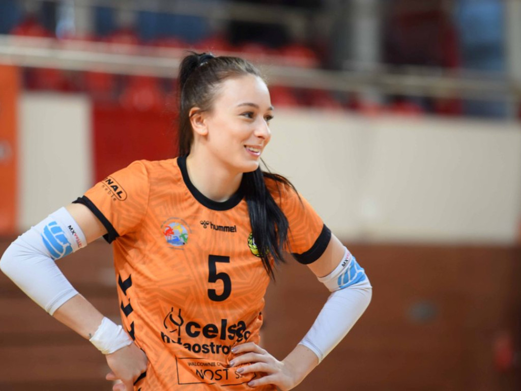 II liga siatkówki kobiet. Grupa IV. *KSZO SMS Ostrowiec Świętokrzyski - Tomasovia Tomaszów Lubelski 1:3