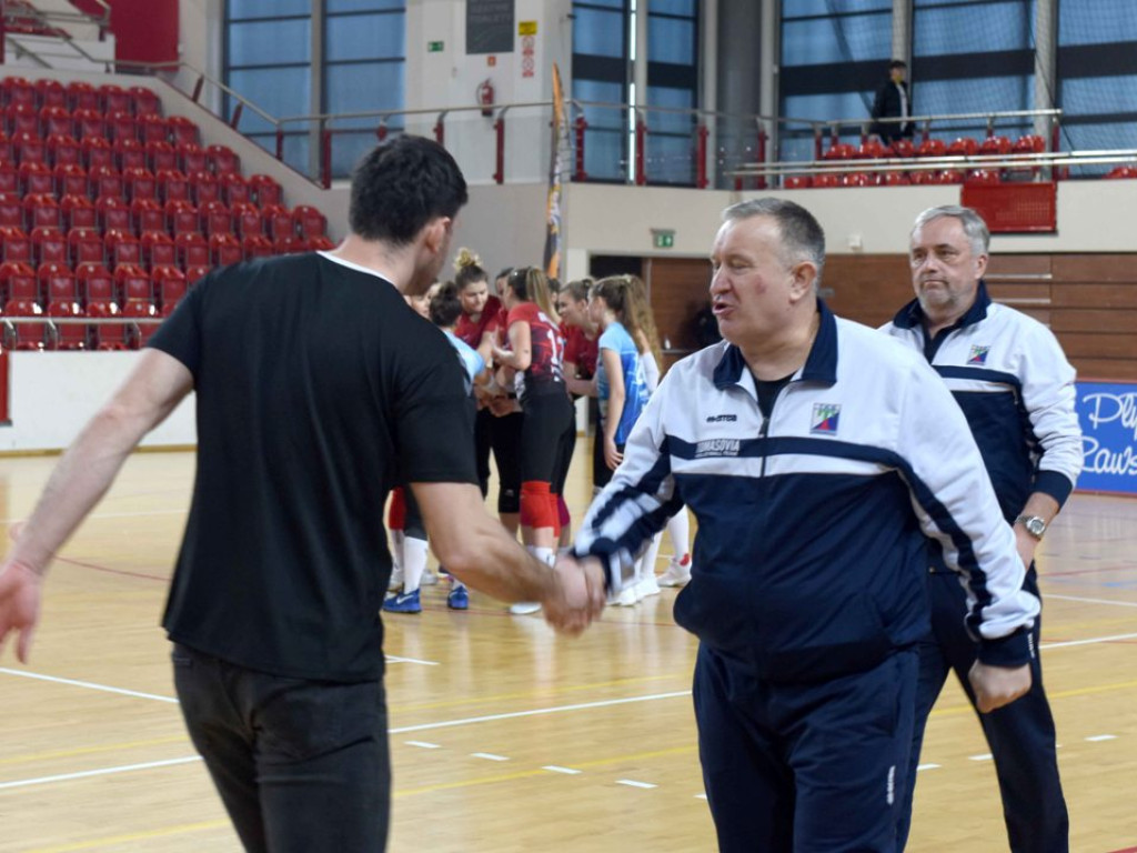 II liga siatkówki kobiet. Grupa IV. *KSZO SMS Ostrowiec Świętokrzyski - Tomasovia Tomaszów Lubelski 1:3