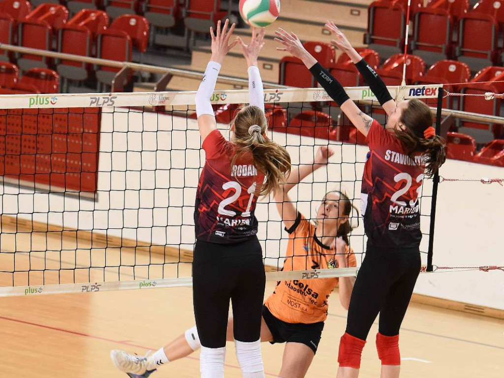II liga siatkówki kobiet. Grupa IV. *KSZO SMS Ostrowiec Świętokrzyski - Tomasovia Tomaszów Lubelski 1:3