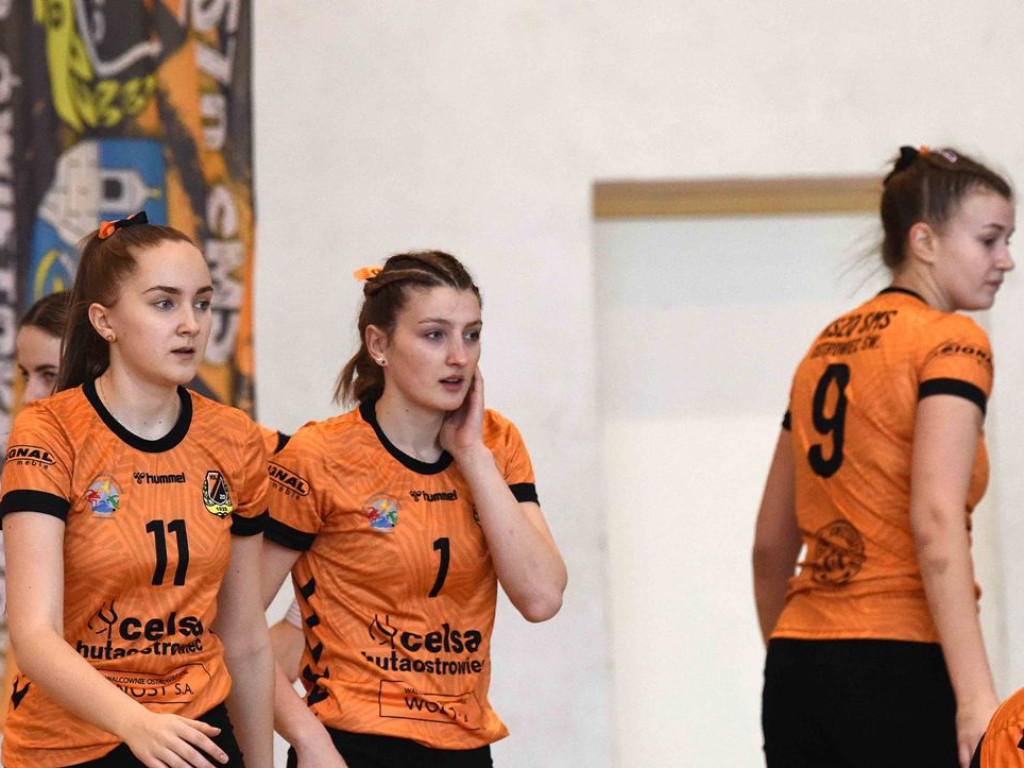 Ćwierćfinał mistrzostw Polski juniorek w piłce siatkowej. *KSZO SMS Ostrowiec Świętokrzyski ? As Trefl Gdańsk 3:0