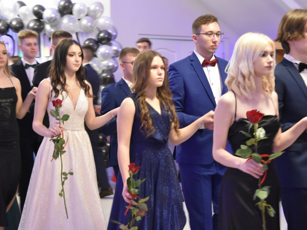 Studniówka w Zespole Szkół Ogólnokształcących Mistrzostwa Sportowego w Ostrowcu Świętokrzyskim