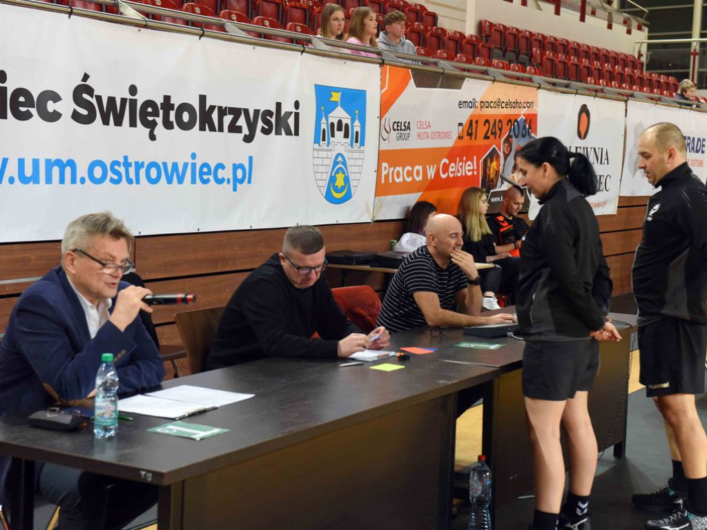 I liga piłki ręcznej mężczyzn. Grupa D *KSZO Ostrowiec Świętokrzyski ? Grunwald Ruda Śląska 39:31