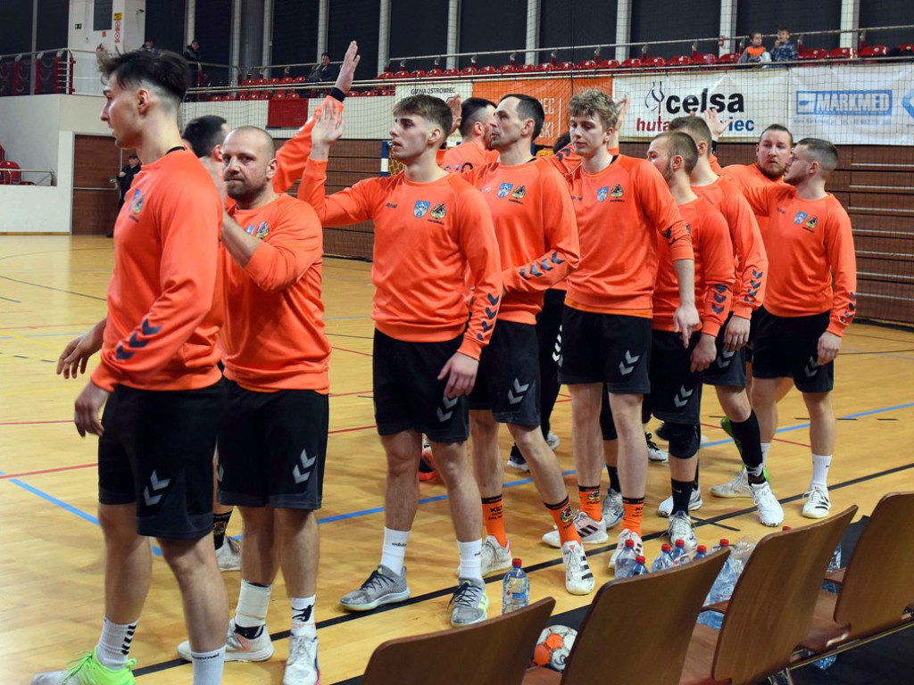 I liga piłki ręcznej mężczyzn. Grupa D *KSZO Ostrowiec Świętokrzyski ? Grunwald Ruda Śląska 39:31