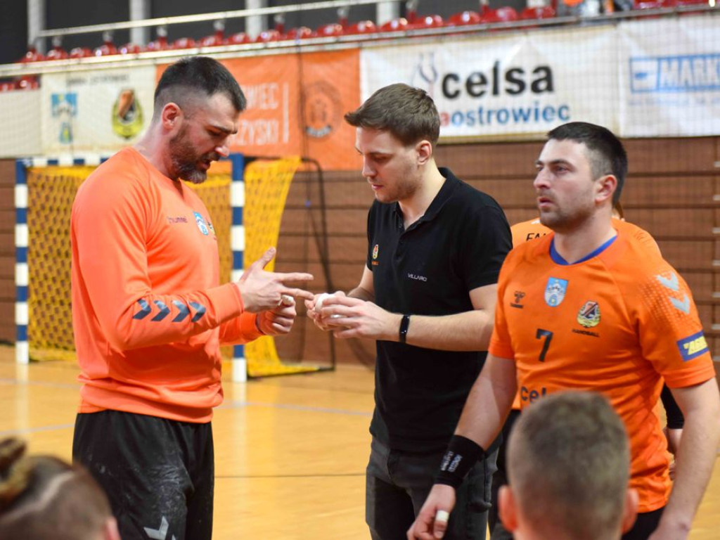 I liga piłki ręcznej mężczyzn. Grupa D *KSZO Ostrowiec Świętokrzyski ? Grunwald Ruda Śląska 39:31