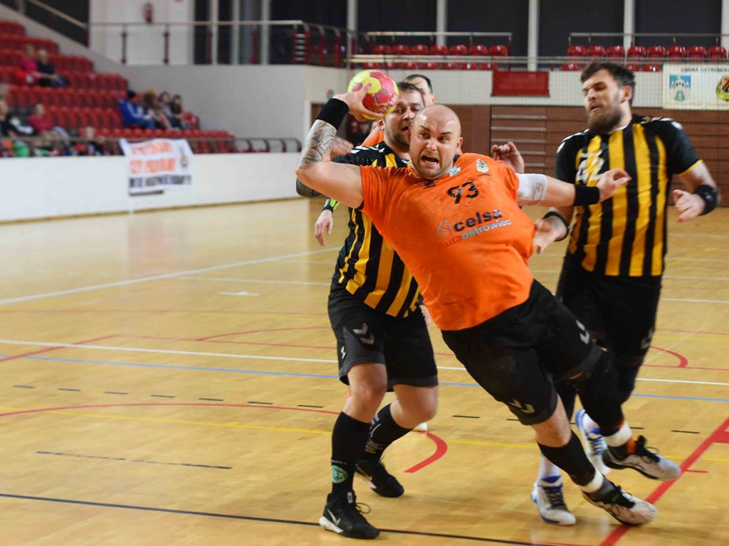 I liga piłki ręcznej mężczyzn. Grupa D *KSZO Ostrowiec Świętokrzyski ? Grunwald Ruda Śląska 39:31