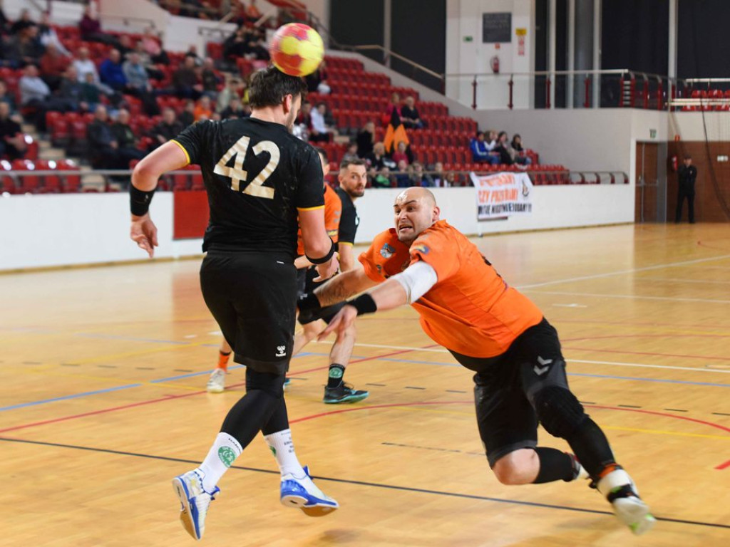 I liga piłki ręcznej mężczyzn. Grupa D *KSZO Ostrowiec Świętokrzyski ? Grunwald Ruda Śląska 39:31
