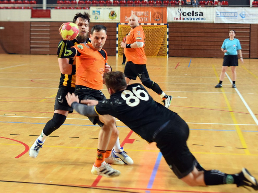 I liga piłki ręcznej mężczyzn. Grupa D *KSZO Ostrowiec Świętokrzyski ? Grunwald Ruda Śląska 39:31