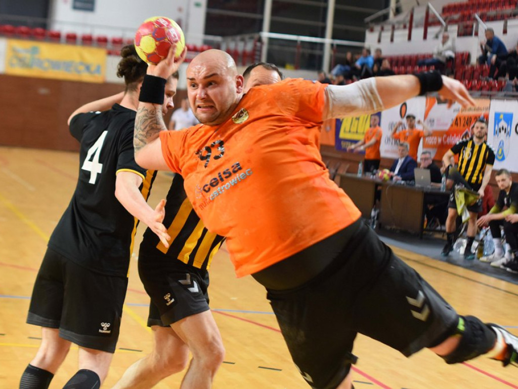 I liga piłki ręcznej mężczyzn. Grupa D *KSZO Ostrowiec Świętokrzyski ? Grunwald Ruda Śląska 39:31