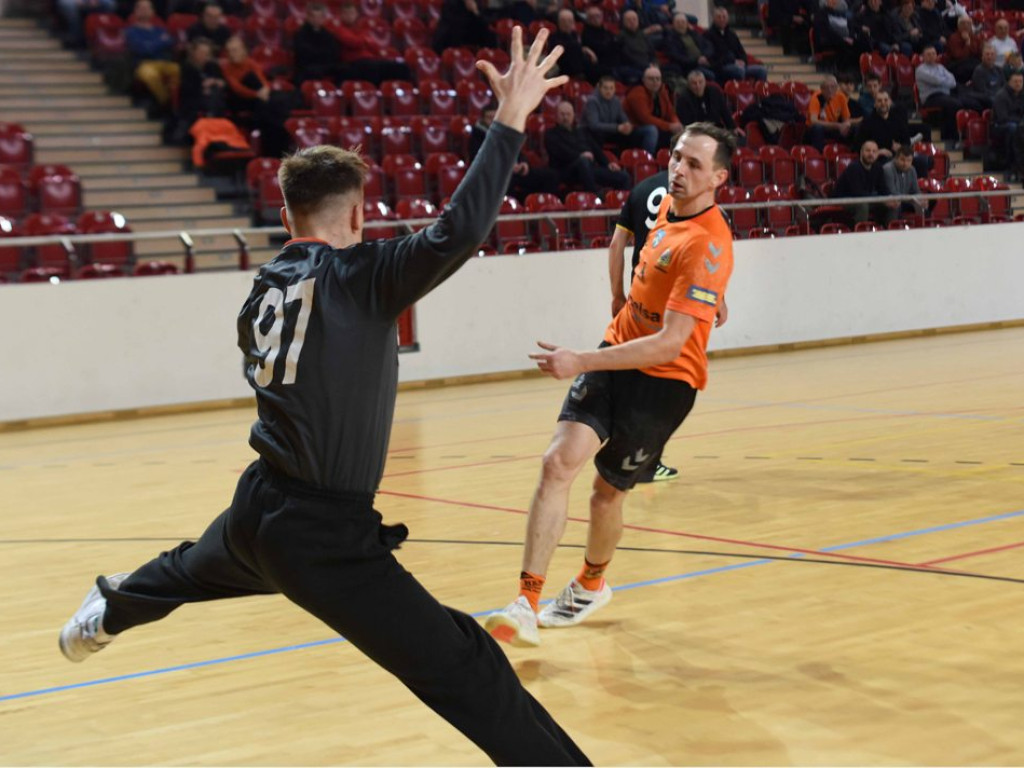 I liga piłki ręcznej mężczyzn. Grupa D *KSZO Ostrowiec Świętokrzyski ? Grunwald Ruda Śląska 39:31