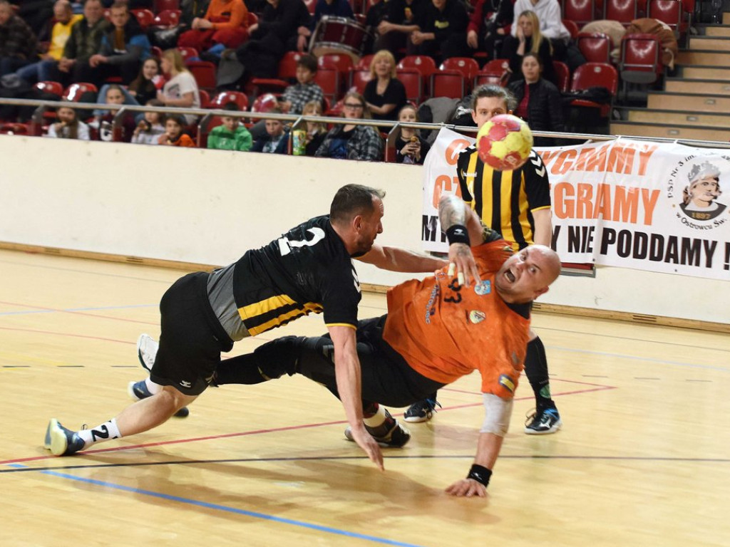 I liga piłki ręcznej mężczyzn. Grupa D *KSZO Ostrowiec Świętokrzyski ? Grunwald Ruda Śląska 39:31
