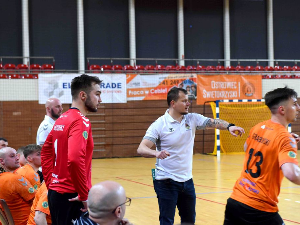 I liga piłki ręcznej mężczyzn. Grupa D *KSZO Ostrowiec Świętokrzyski ? Grunwald Ruda Śląska 39:31