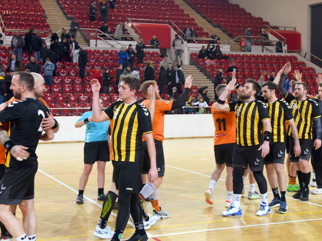 I liga piłki ręcznej mężczyzn. Grupa D *KSZO Ostrowiec Świętokrzyski ? Grunwald Ruda Śląska 39:31