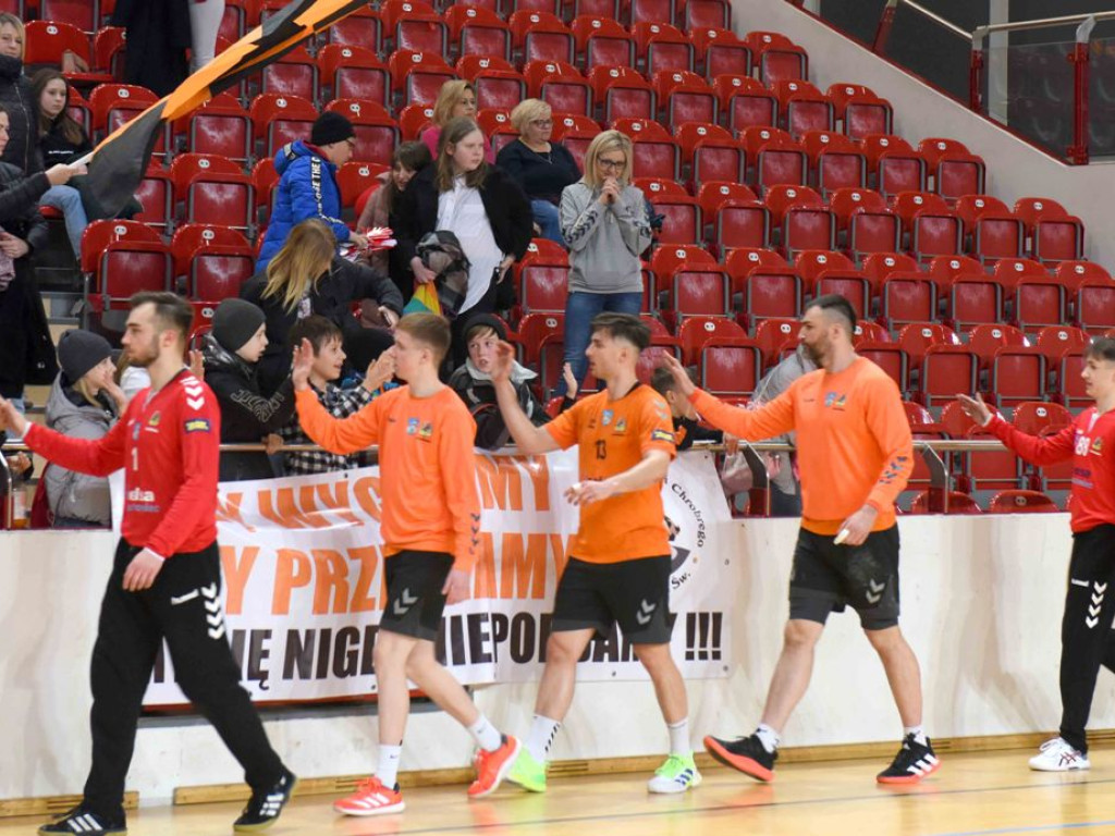 I liga piłki ręcznej mężczyzn. Grupa D *KSZO Ostrowiec Świętokrzyski ? Grunwald Ruda Śląska 39:31
