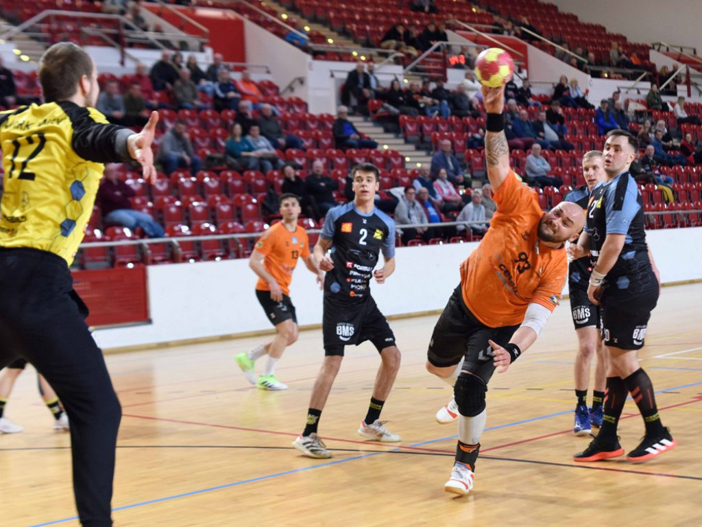 I liga piłki ręcznej mężczyzn. *KSZO - KSSPR Końskie 27:27 (5:6 w rzutach karnych)