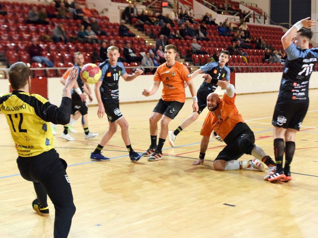 I liga piłki ręcznej mężczyzn. *KSZO - KSSPR Końskie 27:27 (5:6 w rzutach karnych)