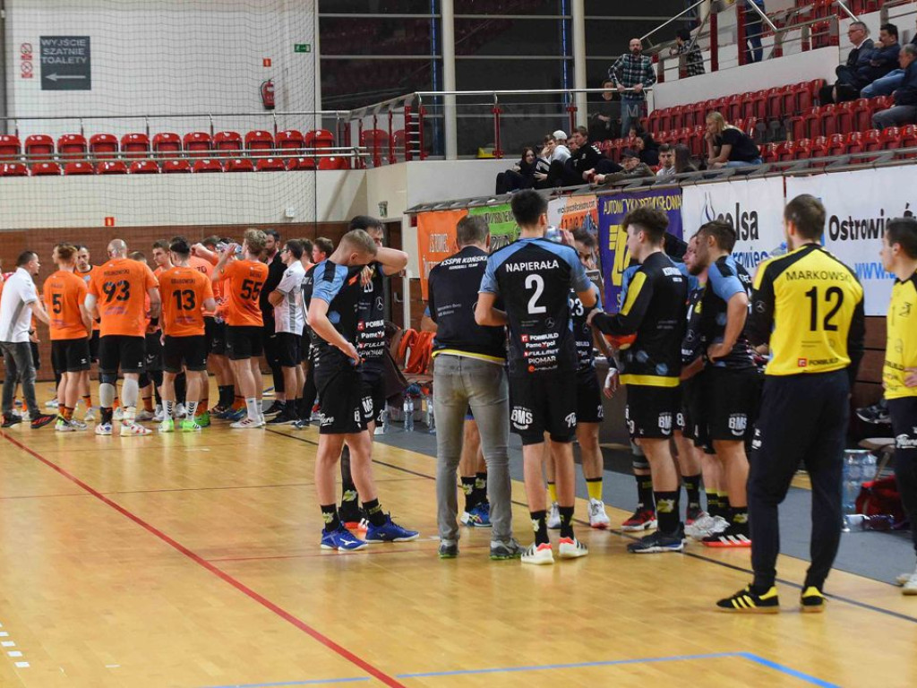 I liga piłki ręcznej mężczyzn. *KSZO - KSSPR Końskie 27:27 (5:6 w rzutach karnych)