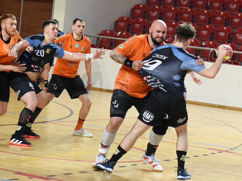 I liga piłki ręcznej mężczyzn. *KSZO - KSSPR Końskie 27:27 (5:6 w rzutach karnych)