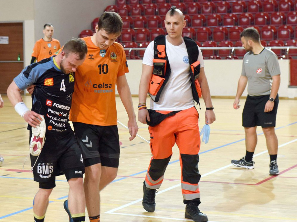 I liga piłki ręcznej mężczyzn. *KSZO - KSSPR Końskie 27:27 (5:6 w rzutach karnych)