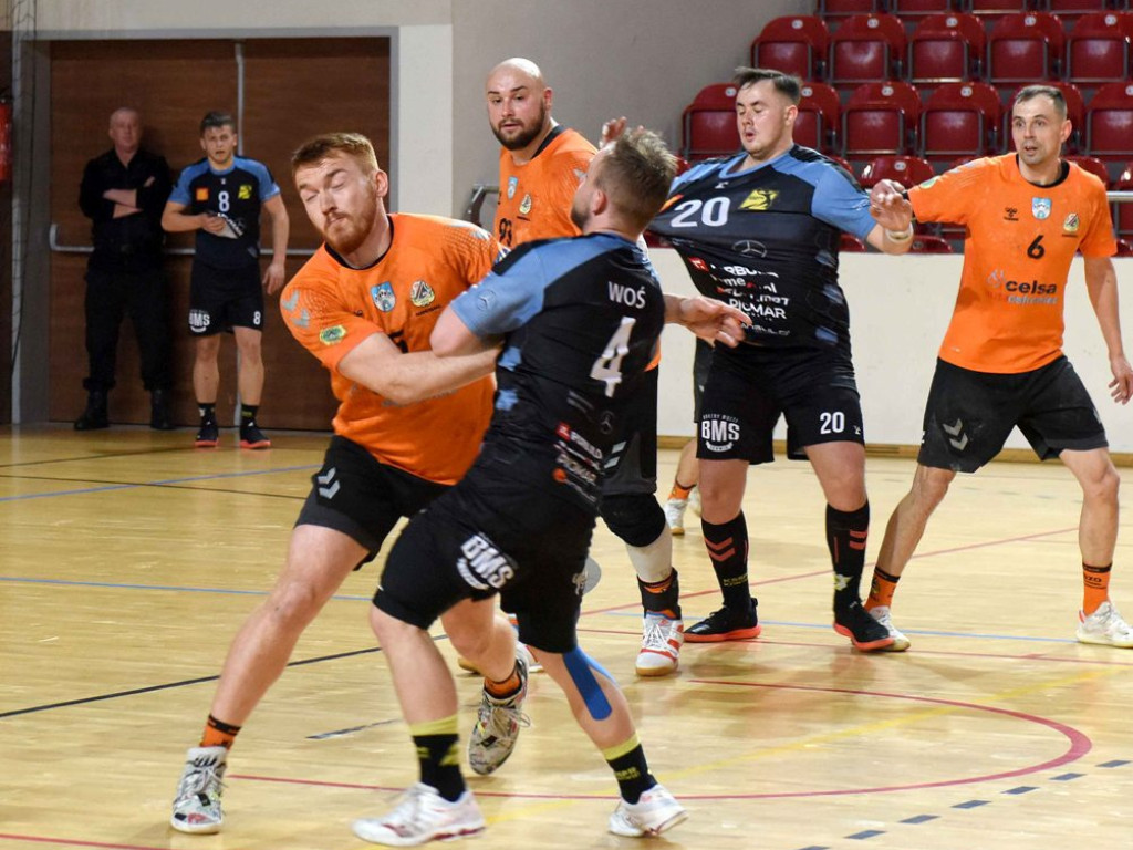 I liga piłki ręcznej mężczyzn. *KSZO - KSSPR Końskie 27:27 (5:6 w rzutach karnych)