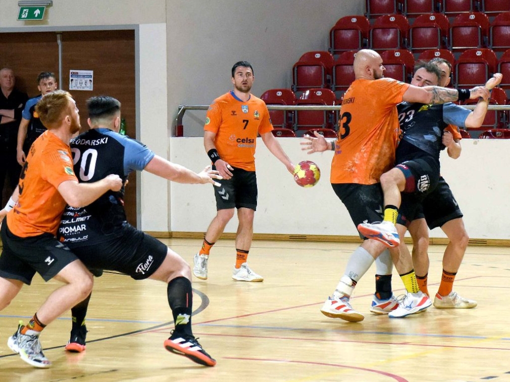 I liga piłki ręcznej mężczyzn. *KSZO - KSSPR Końskie 27:27 (5:6 w rzutach karnych)