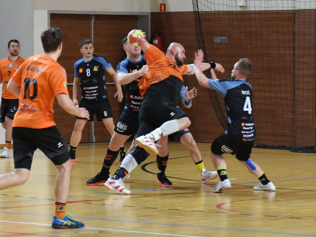 I liga piłki ręcznej mężczyzn. *KSZO - KSSPR Końskie 27:27 (5:6 w rzutach karnych)