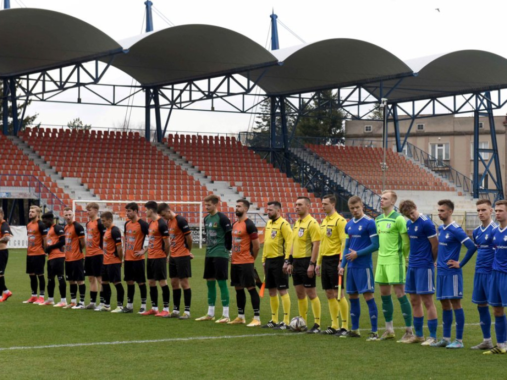 III liga piłkarska. Grupa IV. *KSZO 1929 Ostrowiec Świętokrzyski - Sokół Sieniawa 1:3