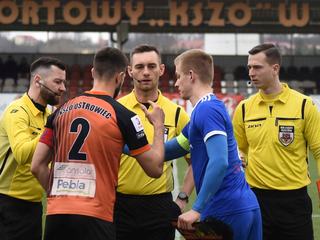 III liga piłkarska. Grupa IV. *KSZO 1929 Ostrowiec Świętokrzyski - Sokół Sieniawa 1:3