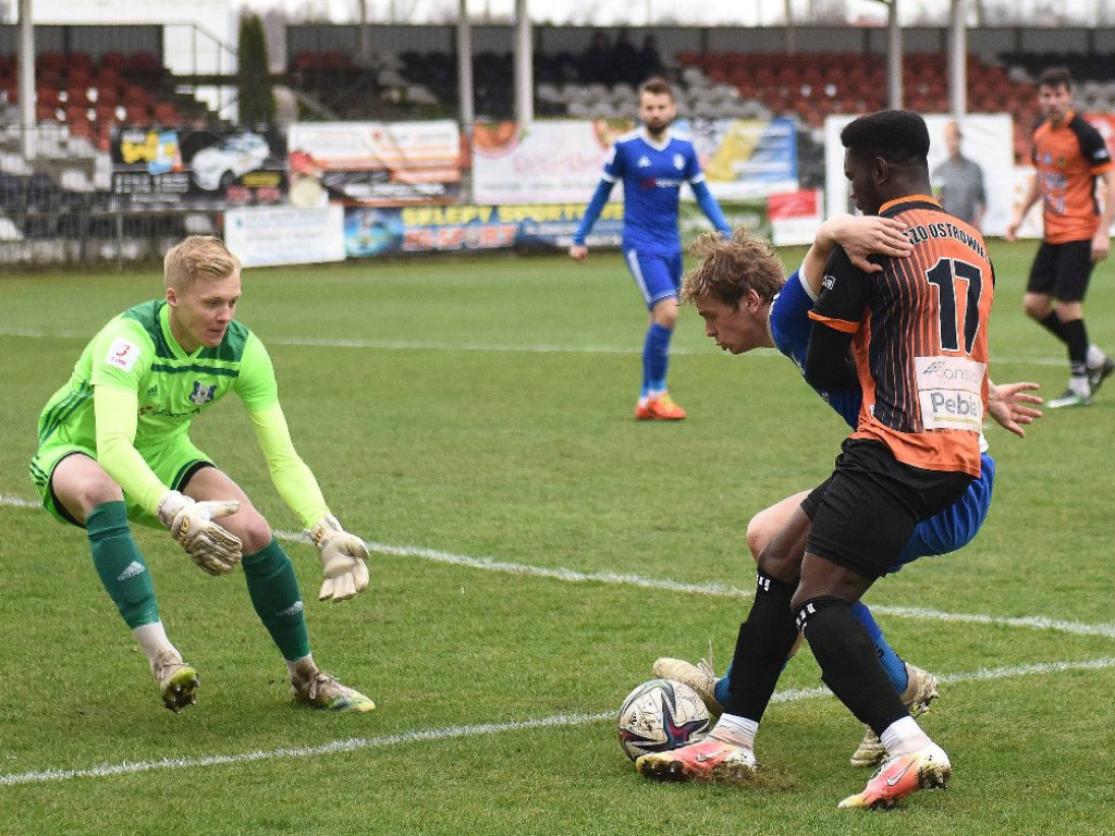 III liga piłkarska. Grupa IV. *KSZO 1929 Ostrowiec Świętokrzyski - Sokół Sieniawa 1:3