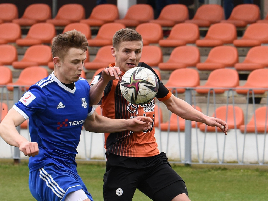 III liga piłkarska. Grupa IV. *KSZO 1929 Ostrowiec Świętokrzyski - Sokół Sieniawa 1:3