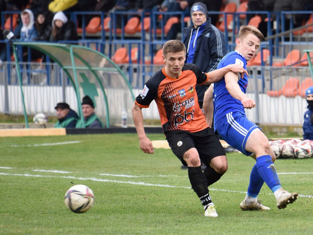 III liga piłkarska. Grupa IV. *KSZO 1929 Ostrowiec Świętokrzyski - Sokół Sieniawa 1:3