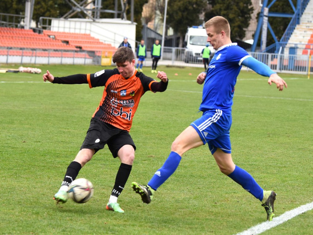 III liga piłkarska. Grupa IV. *KSZO 1929 Ostrowiec Świętokrzyski - Sokół Sieniawa 1:3