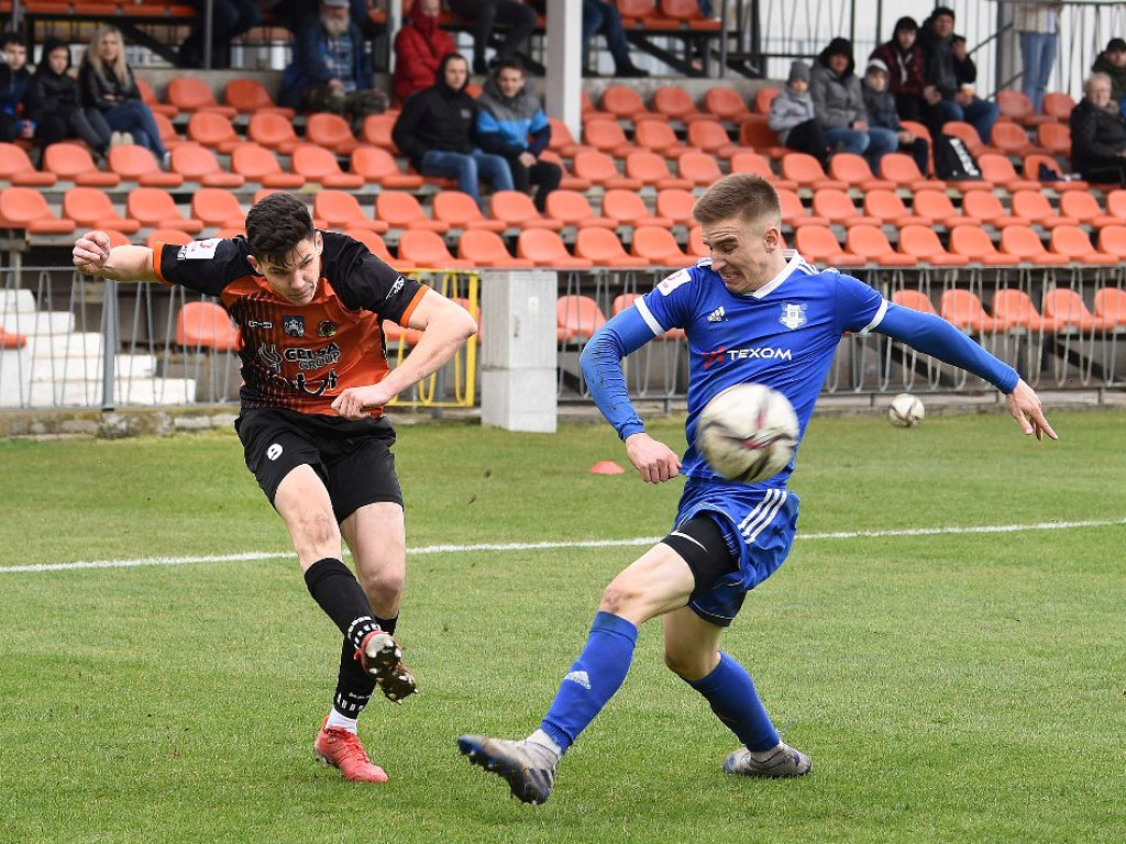 III liga piłkarska. Grupa IV. *KSZO 1929 Ostrowiec Świętokrzyski - Sokół Sieniawa 1:3