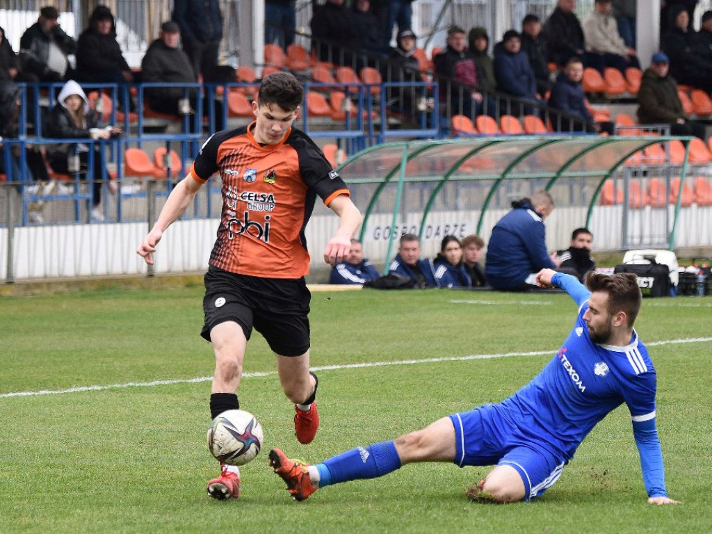 III liga piłkarska. Grupa IV. *KSZO 1929 Ostrowiec Świętokrzyski - Sokół Sieniawa 1:3
