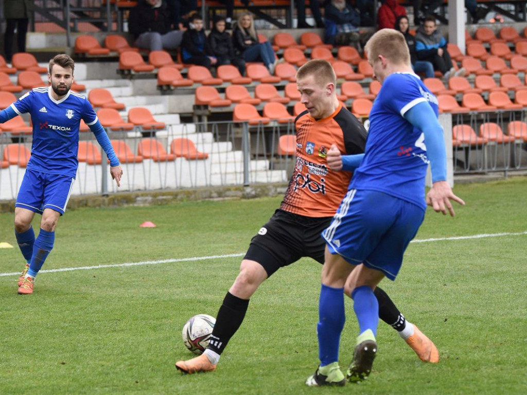 III liga piłkarska. Grupa IV. *KSZO 1929 Ostrowiec Świętokrzyski - Sokół Sieniawa 1:3