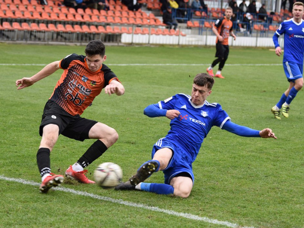 III liga piłkarska. Grupa IV. *KSZO 1929 Ostrowiec Świętokrzyski - Sokół Sieniawa 1:3