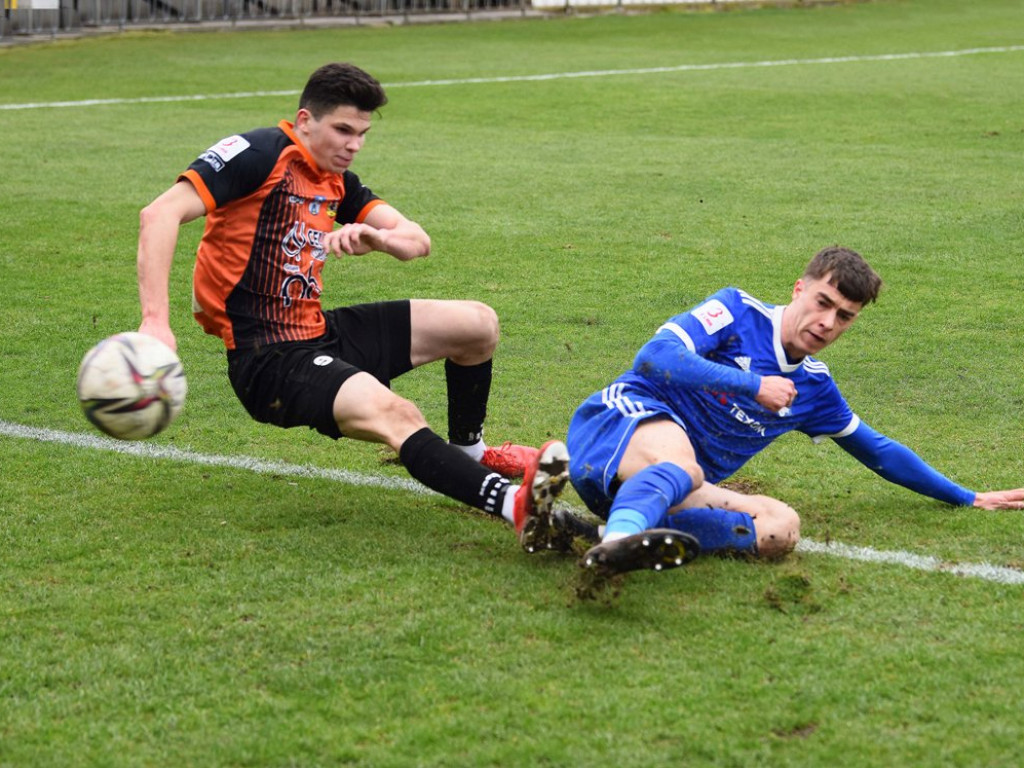 III liga piłkarska. Grupa IV. *KSZO 1929 Ostrowiec Świętokrzyski - Sokół Sieniawa 1:3